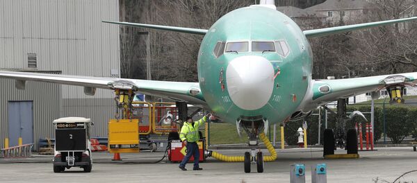 Нови Боинг 737 макс 8 испред фабрике у Рентону у држави Вашингтон у САД - Sputnik Србија