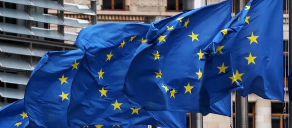 Заставе ЕУ исред седишта ЕУ у Бриселу - Sputnik Србија