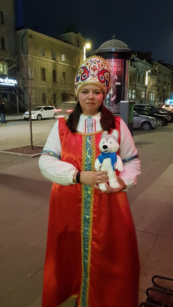 Марија Перфијева из Краснојарска, један од лауреата у такмичењу за најлепши костим међу навијачима Универзијаде - Sputnik Србија