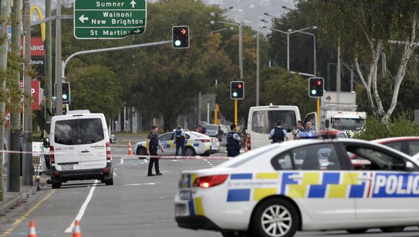 Полиција блокира пут недалеко од места пуцњаве у џамији у Крајстчерчу на Новом Зеланду - Sputnik Србија