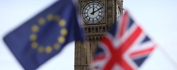 Заставе ЕУ и Велике Британије испред Биг Бена у Лондону - Sputnik Србија