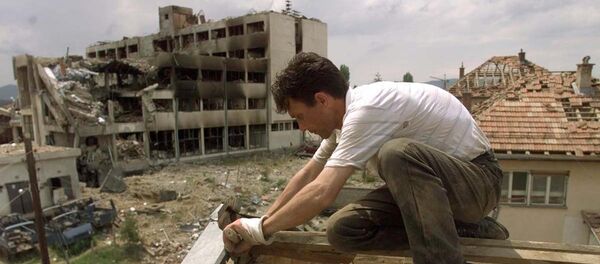 Posledice bombadrovanja 1999. godine u Đakovici, gradu na Kosovo i Metohiji Posledice bombadrovanja 1999. godine u Đakovici, gradu na Kosovo i Metohiji - Sputnik Srbija