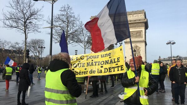 Protest Žutih prsluka u Parizu - Sputnik Srbija