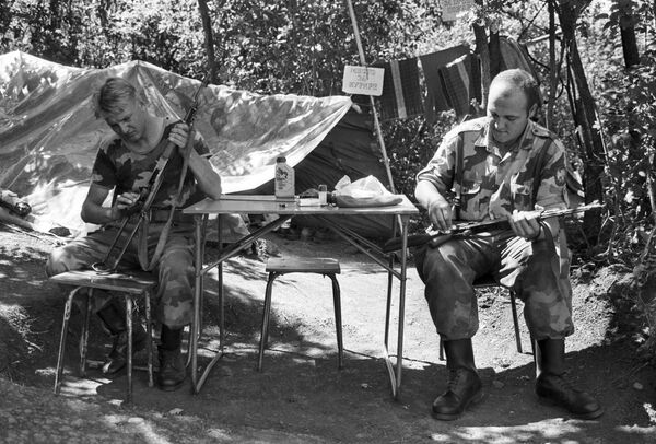 Траг крви и у Словенији: Хоће ли Кучан одговарати за ратни злочин - Sputnik Србија