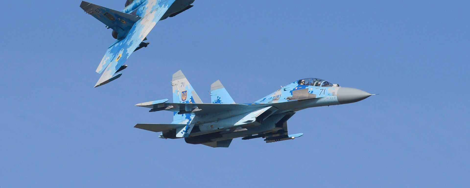 Истребители Су-27 ВВС Украины во время многонациональных учений «Чистое небо-2018» в Хмельницкой области - Sputnik Србија, 1920, 20.07.2023