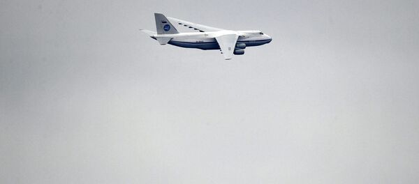 Стратешки транспортни авион АН-124-100 Руслан и авиони ИЛ-76 - Sputnik Србија