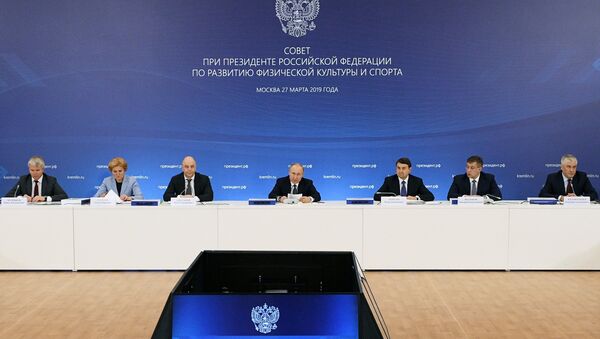 Председник Русије Владимир Путин на заседању Савета за развој физичке културе и спорта - Sputnik Србија