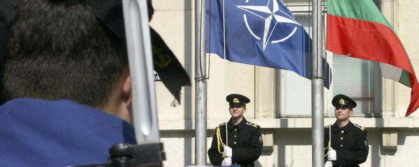 Заставе Бугарске и НАТО-а на церемонији обележавања ступања Бугарске у овај војни савез - Sputnik Србија