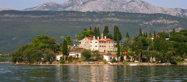 Михољска превлака, познатија као Острво цвећа - Sputnik Србија