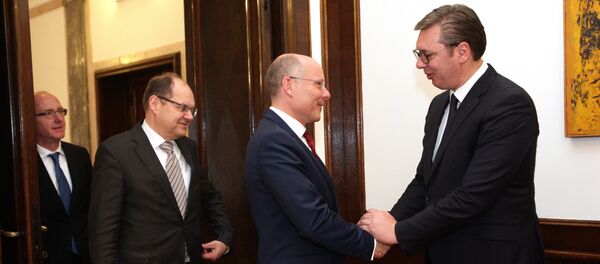 Aleksandar Vučić) sastao se u Beogradu s poslanicima nemačkog Bundestaga Peterom Bajerom Aleksandar Vučić) sastao se u Beogradu s poslanicima nemačkog Bundestaga Peterom Bajerom - Sputnik Srbija