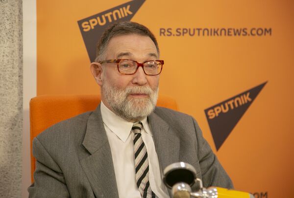Амерички јастреб испалио „ратне стреле“ према Кини из — Украјине Амерички јастреб испалио „ратне стреле“ према Кини из — Украјине - Sputnik Србија