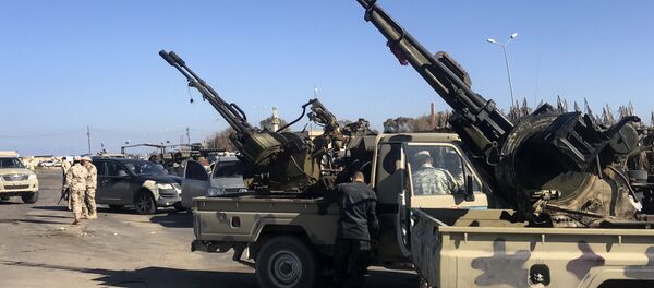 Snage verne libijskoj vladi koju podržavaju Ujedinjene nacije dolaze u Tadžuru, obalsko predgrađe Tripolija - Sputnik Srbija