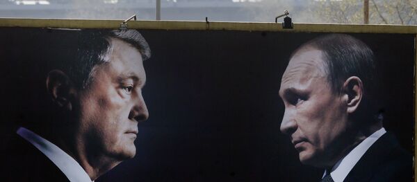 Билборд са ликом председника Украјине Петра Порошенка и председника Русије Владимира Путина на предизборном плакату у Кијеву - Sputnik Србија