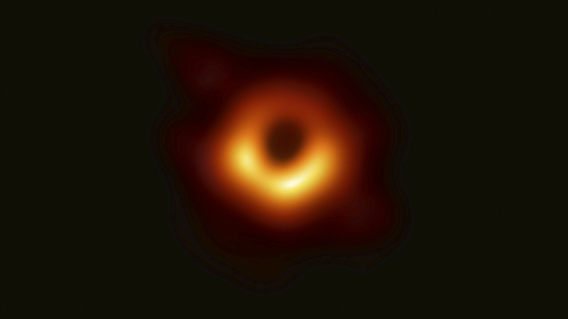 O обнаружена самая старая черная дыра