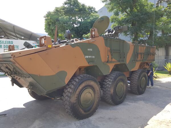 Oklopno vozilo „Gvarani“, koje proizvodi italijanska kompanija „Iveko“. Koristi se u brazilskoj vojsci. - Sputnik Srbija