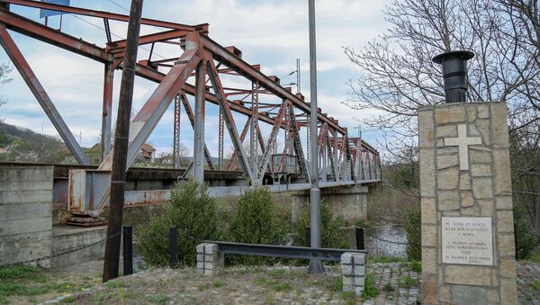 Мост у Грделици на ком је погођен мост у коме су страдали цивили - Sputnik Србија