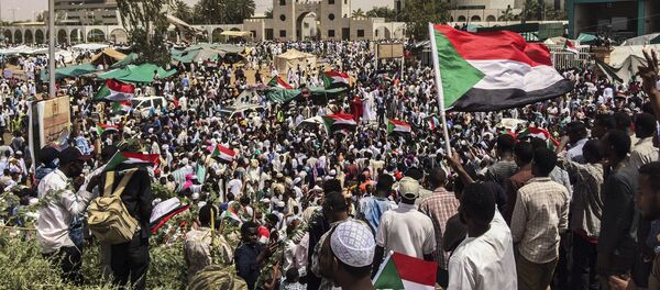 Протест у Судану - Sputnik Србија