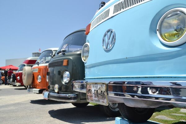 Фолксваген им распалио машту — Бугари и Румуни нуде милијарде евра и хиљаде хектара  - Sputnik Србија