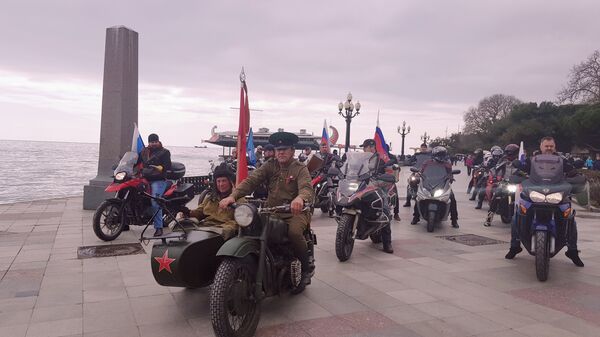 Svečani defile motociklista - Sputnik Srbija