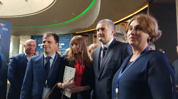 Лидер Крима Сергеј Аксјонов на петом Међународном економском форуму на Јалти - Sputnik Србија