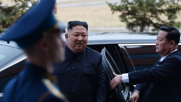 Руски председник Владимир Путин и севернокорејски лидер Ким Џонг Ун у Владивостоку - Sputnik Србија