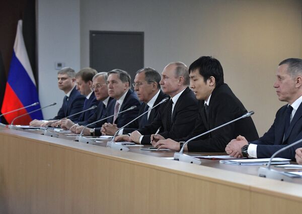 Руски председник Владимир Путин и севернокорејски лидер Ким Џонг Ун у Владивостоку Руски председник Владимир Путин и севернокорејски лидер Ким Џонг Ун у Владивостоку - Sputnik Србија