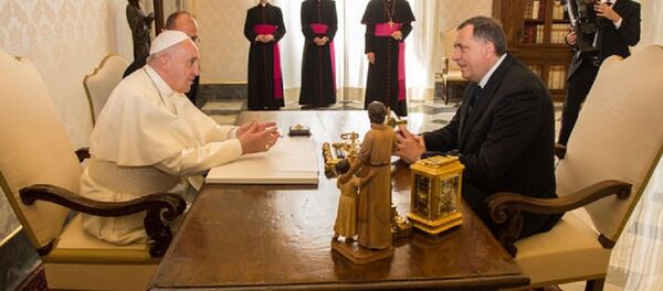 Састанак председника РС Милорада Додика и папа Фрање у Ватикану - Sputnik Србија