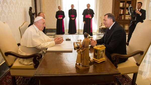 Sastanak predsednika RS Milorada Dodika i papa Franje u Vatikanu - Sputnik Srbija