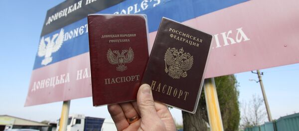 Пасоши ДНР и Русије Пасоши ДНР и Русије - Sputnik Србија