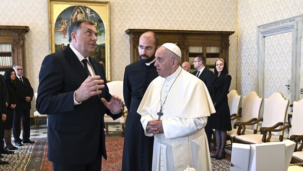 Milorad Dodik sa papom Franjom u Vatikanu - Sputnik Srbija