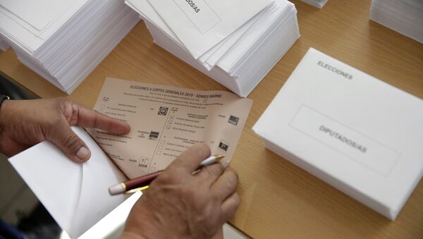 Гласач на изборима у Шпанији - Sputnik Србија