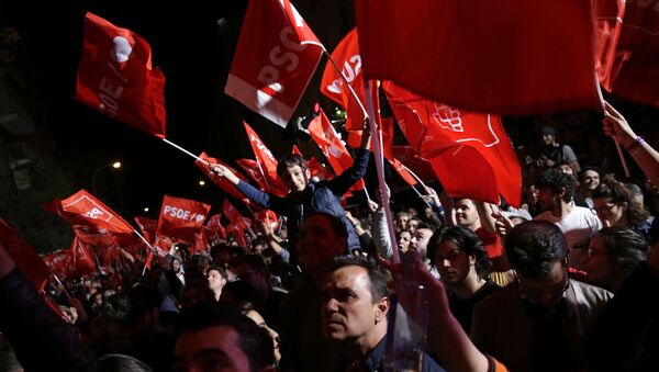 Присталице Социјалистичке партије шпанског чекају резултате парламентарних избора у Шпанији - Sputnik Србија