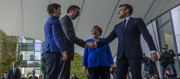 Ана Брнабић и Александар Вучић са Ангелом Меркел и Емануелом Макроном на самиту у Берлину Ана Брнабић и Александар Вучић са Ангелом Меркел и Емануелом Макроном на самиту у Берлину - Sputnik Србија