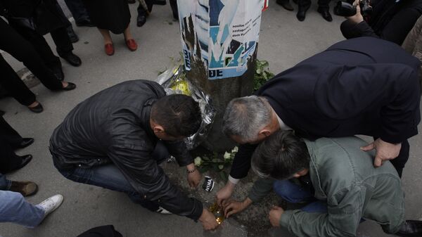 Паљење свећа погинулим војницима у Добровољачкој у Сарајеву - Sputnik Србија