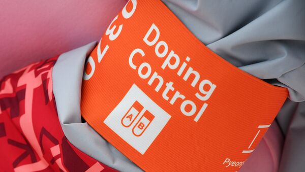 Специјалиста за узимање узрорака за проверу допинга на такмичењу у ски-кросу на XXIII Зимским олимпијским играма - Sputnik Србија