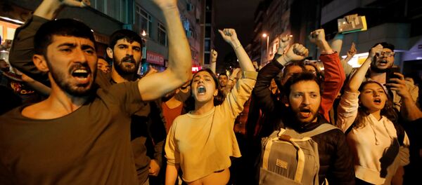 Протест у Истанбулу - Sputnik Србија