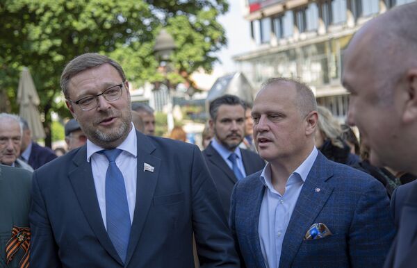 Sa ponosom slavimo Dan pobede, poručio je zamenik gradonačelnika Beograda Goran Vesić. - Sputnik Srbija