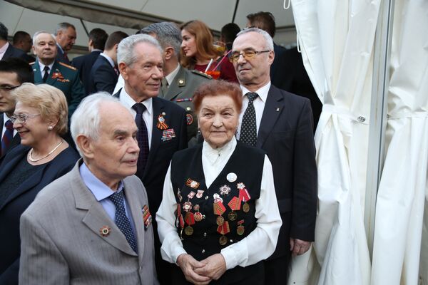 Svedoci slavnih i viteških vremena na prijemu u ruskoj ambasadi u Beogradu Svedoci slavnih i viteških vremena na prijemu u ruskoj ambasadi u Beogradu - Sputnik Srbija