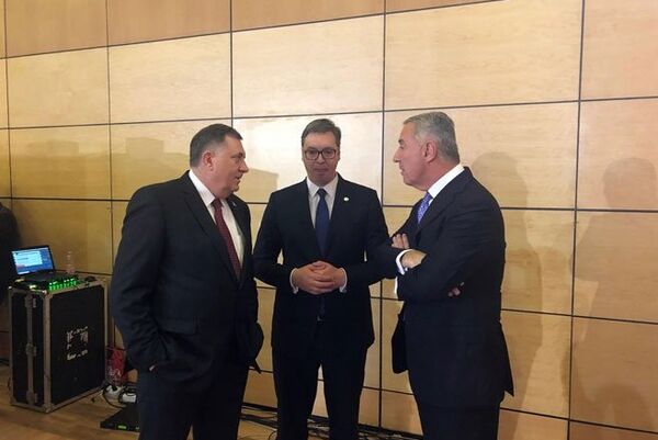 Brdo Brioni: Vučić, Dodik i Đukanović razgovaraju o situaciji u regionu - Sputnik Srbija