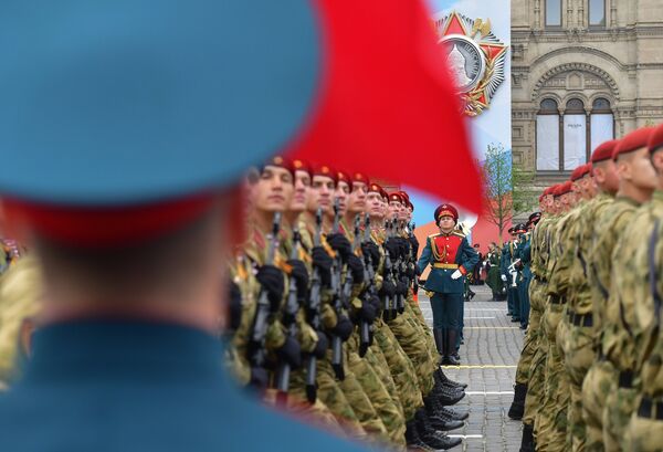 Parada povodom Dana pobede nad fašizmom na Crvenom trgu u Moskvi - Sputnik Srbija