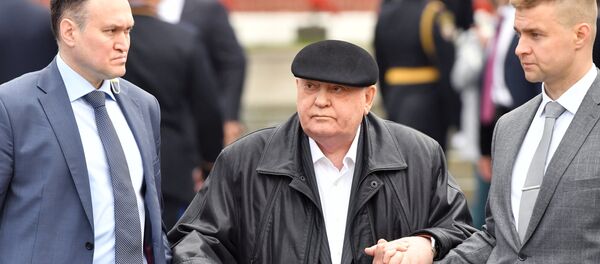 Михаил Горбачов на војној паради поводом Дана победе - Sputnik Србија