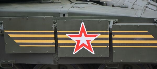 Ruski tenk t-72 na vojnoj paradi u Nišu GIF0 - Sputnik Srbija