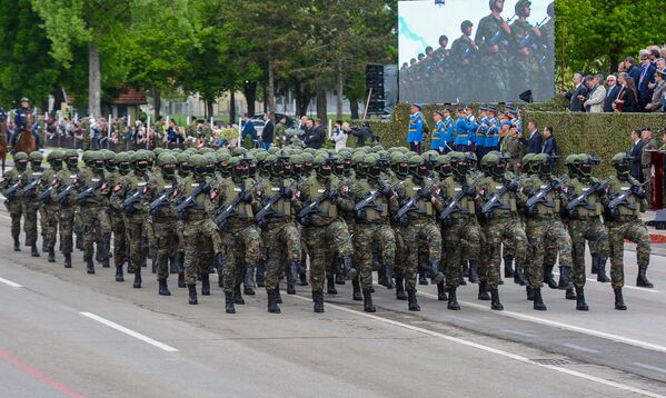 Војна парада у Нишу поводом Дана победе на фашизмом - Sputnik Србија