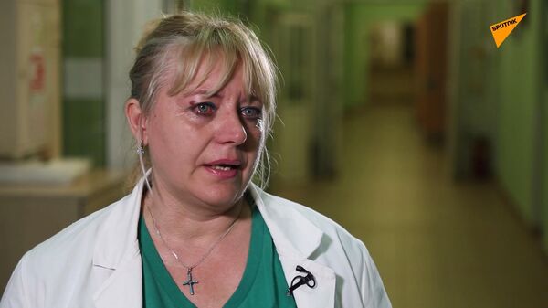 Ružica Dimić porodila se carskim rezom u bolnici „Dr Dragiša Mišović“, u kojoj je tada radila, a radi i danas, samo nekoliko sati pre nego što je NATO bomba pogodila mesto za koje je mislila da je najbezbednije. Ružica Dimić porodila se carskim rezom u bolnici „Dr Dragiša Mišović“, u kojoj je tada radila, a radi i danas, samo nekoliko sati pre nego što je NATO bomba pogodila mesto za koje je mislila da je najbezbednije. - Sputnik Srbija