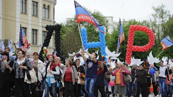 Parada u Donjecku za godišnjicu održavanja referenduma o samoopredeljenju Donjecke Narodne Republike - Sputnik Srbija