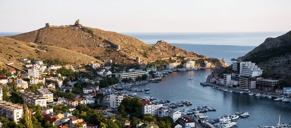 Pogled na Balaklavsku uvalu i tvrđavu Čembalo u Balaklavi - Sputnik Srbija