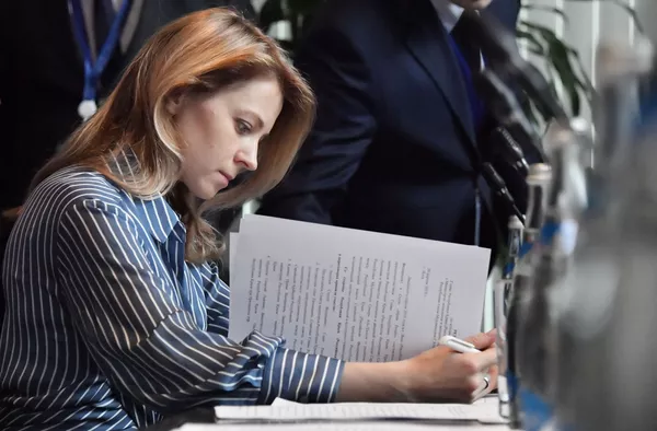 Поклонска за Спутњик: Нико неће изоловати Русију, то је немогуће! Поклонска за Спутњик: Нико неће изоловати Русију, то је немогуће! - Sputnik Србија