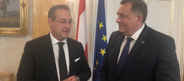 Кристијан Хајнц Штрахе и Милорад Додик - Sputnik Србија