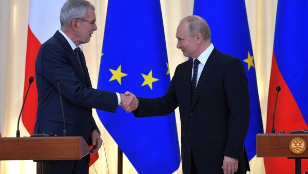 Predsednik Rusije Vladimir Putin i predsednik Austrije Aleksander van der Belen - Sputnik Srbija