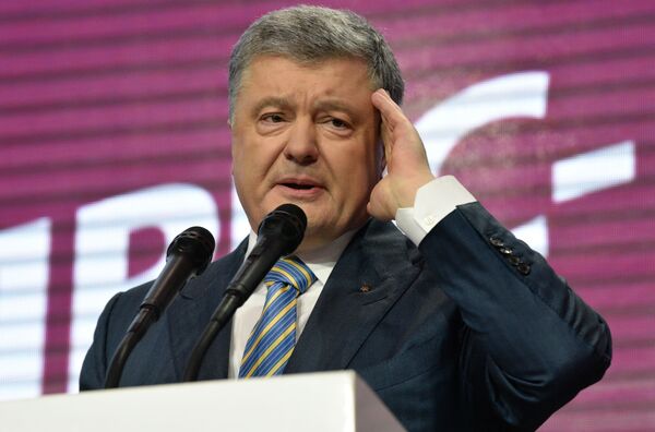 Порошенко: Преговори са Путином — најужаснија ноћ у животу - Sputnik Србија